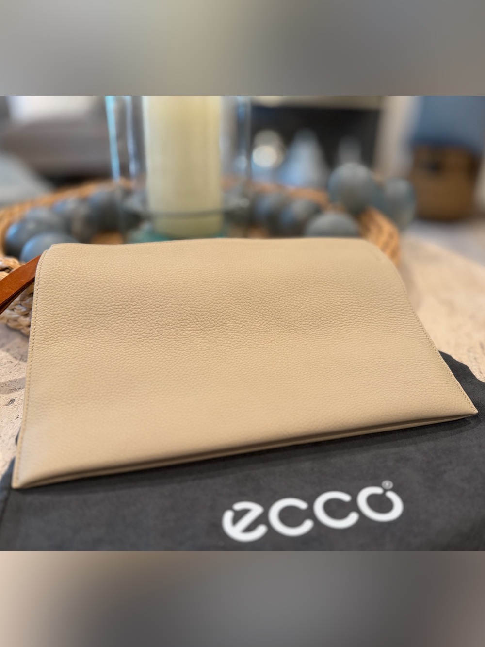 Ecco Beige Leather Jilin Day Zip Clutch with Tan Strap